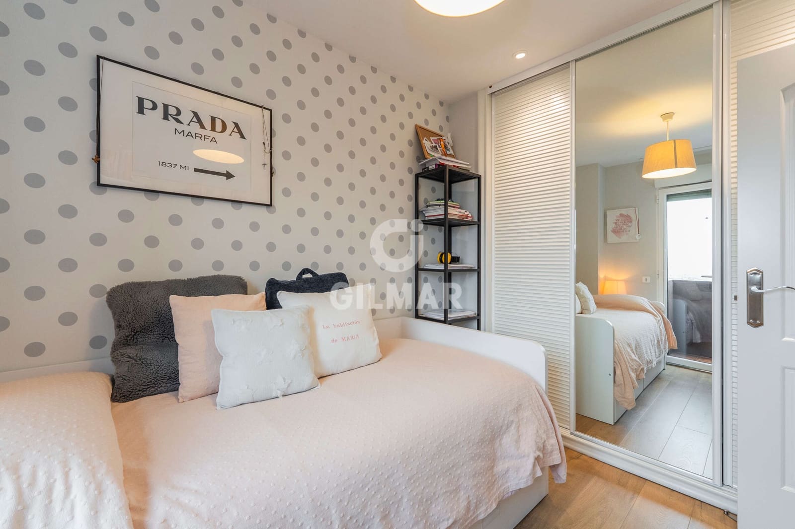 4 makuuhuone Asunto myytävänä paikassa Madrid kaupunki mukana uima-altaan 
autotalli - 875 000 € (Ref: 9669238)