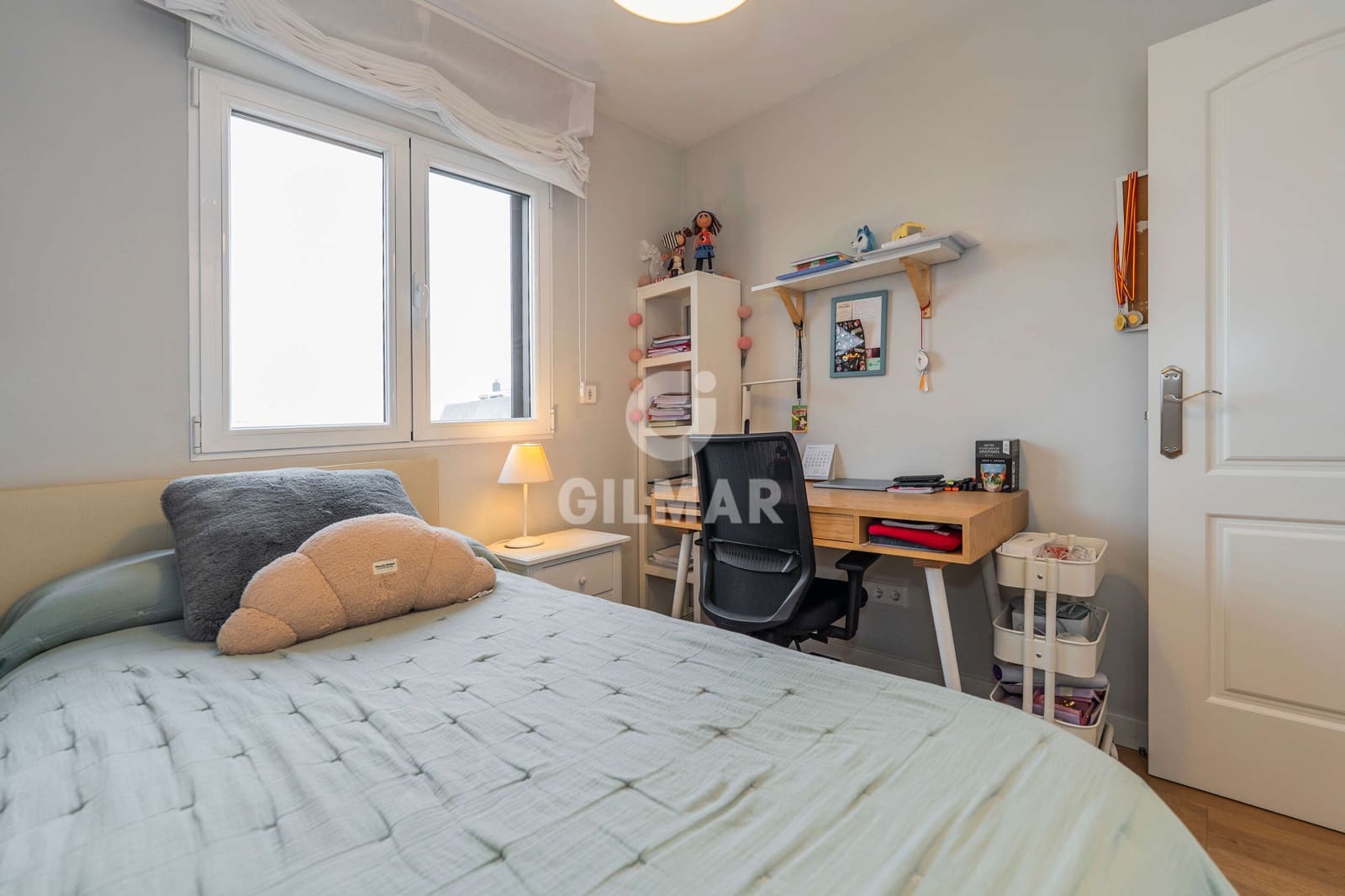 4 makuuhuone Asunto myytävänä paikassa Madrid kaupunki mukana uima-altaan 
autotalli - 875 000 € (Ref: 9669238)