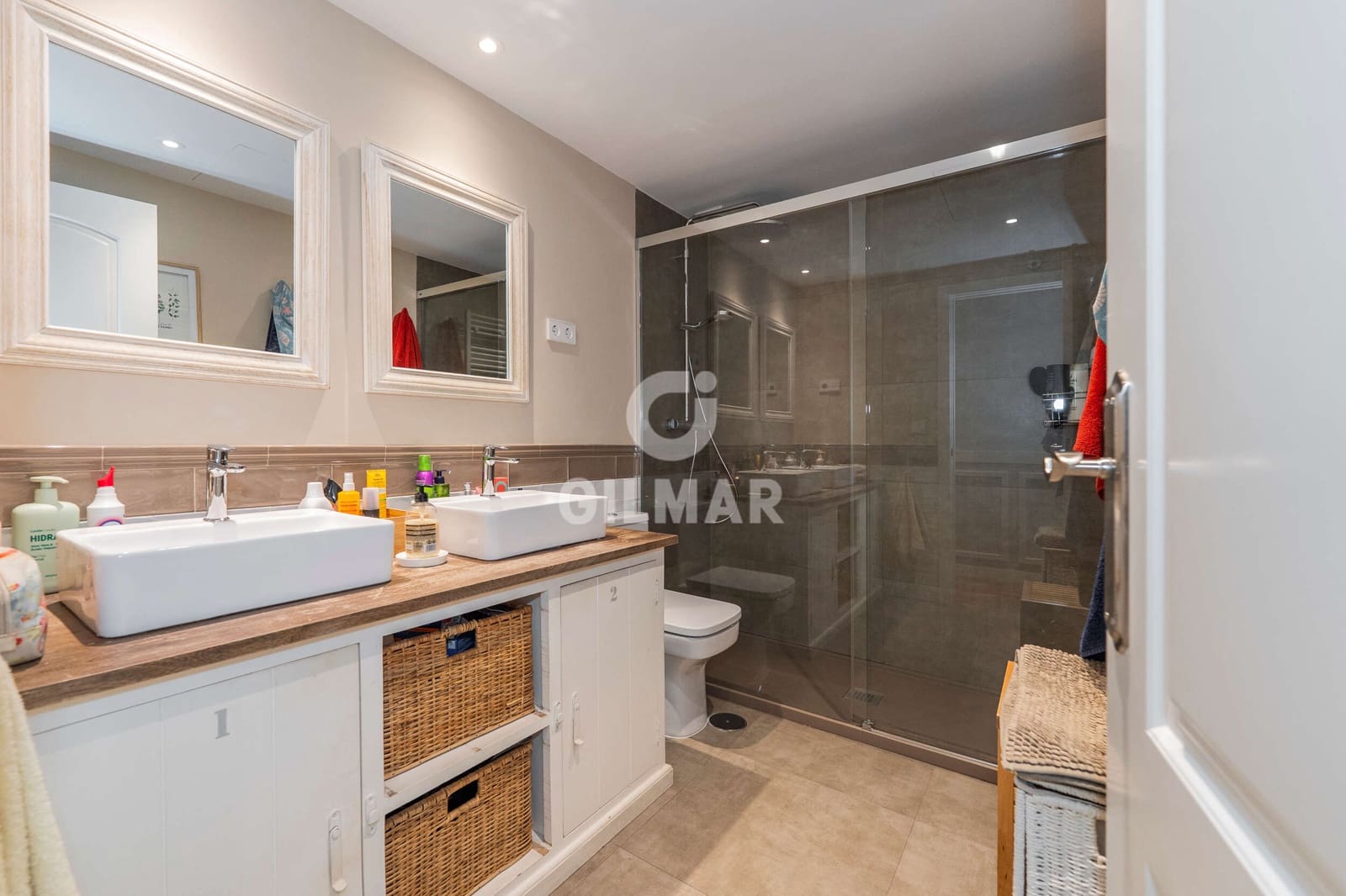 4 makuuhuone Asunto myytävänä paikassa Madrid kaupunki mukana uima-altaan 
autotalli - 875 000 € (Ref: 9669238)