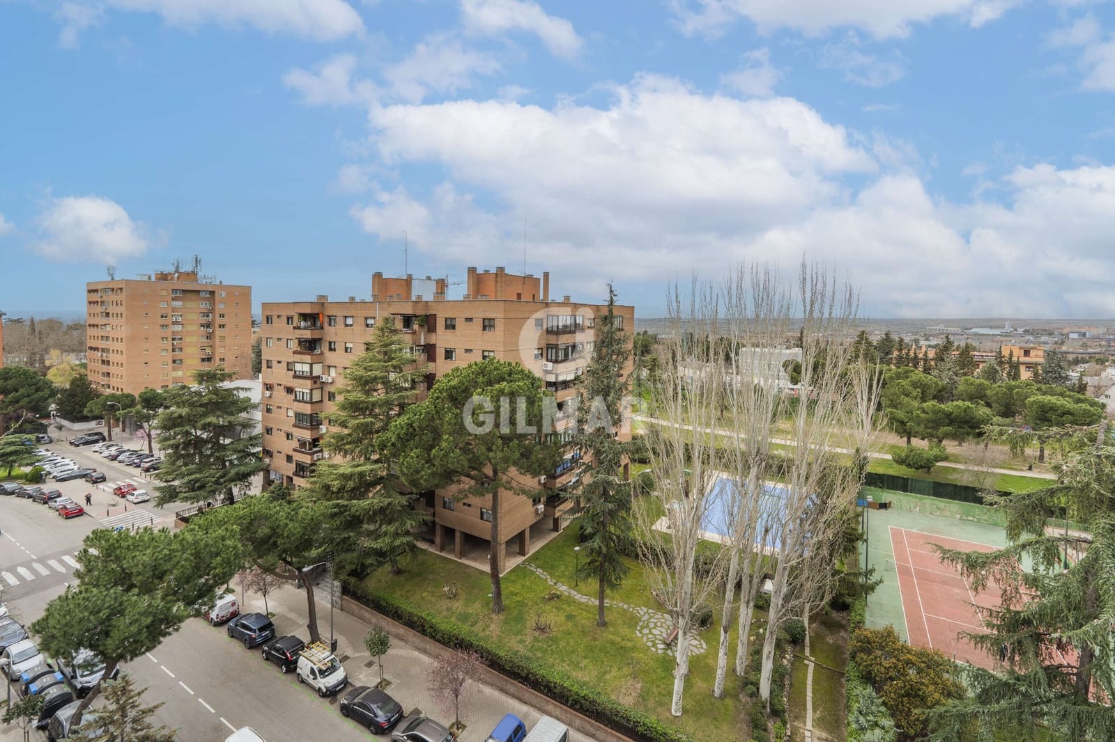 4 makuuhuone Asunto myytävänä paikassa Madrid kaupunki mukana uima-altaan 
autotalli - 875 000 € (Ref: 9669238)