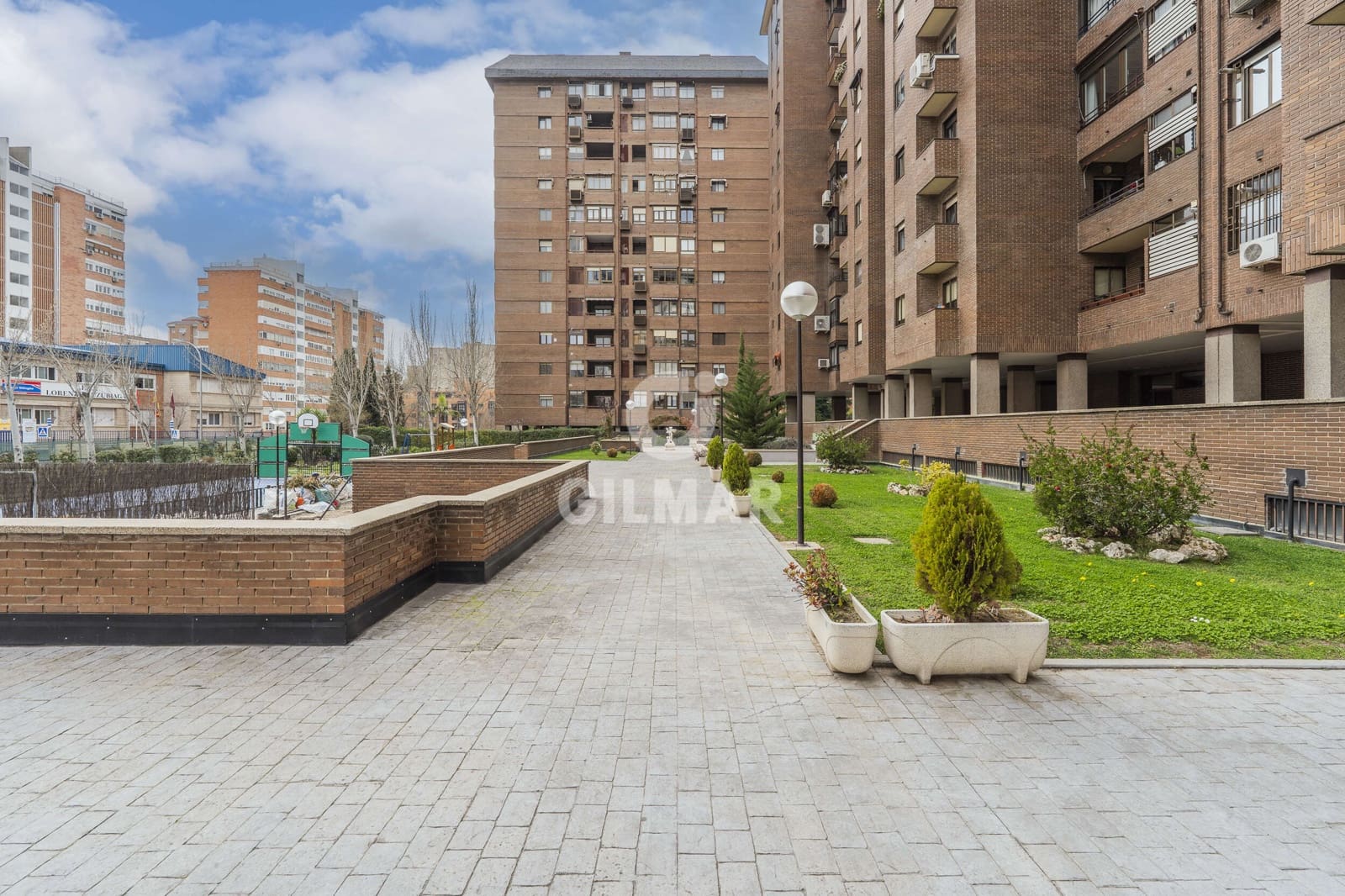 4 makuuhuone Asunto myytävänä paikassa Madrid kaupunki mukana uima-altaan 
autotalli - 875 000 € (Ref: 9669238)