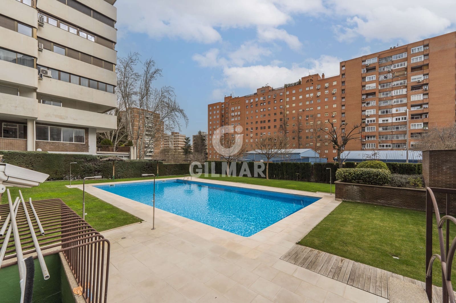 4 makuuhuone Asunto myytävänä paikassa Madrid kaupunki mukana uima-altaan 
autotalli - 875 000 € (Ref: 9669238)