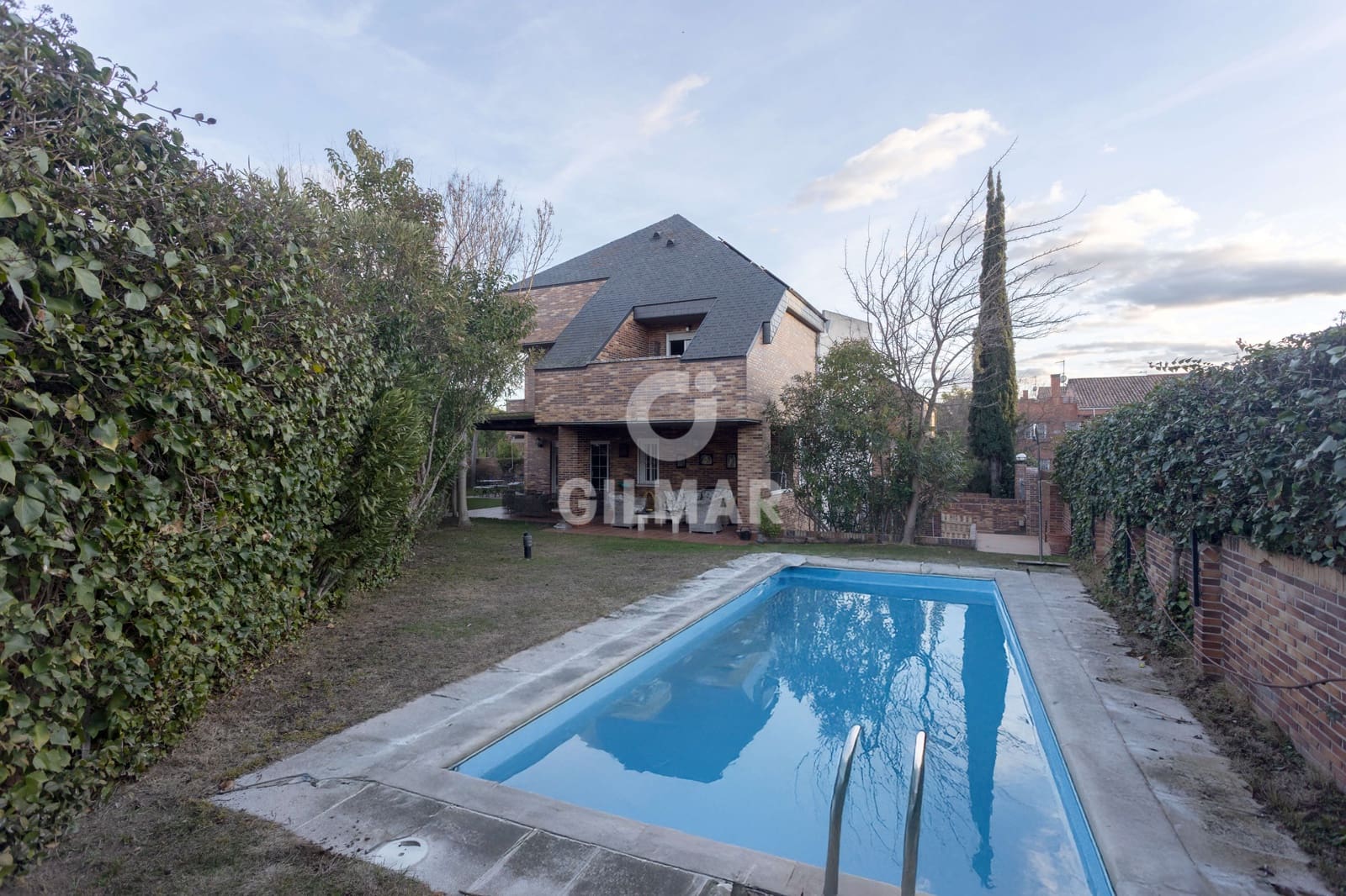 8 Zimmer Doppelhaus zu verkaufen in Majadahonda mit Pool Garage - 1.400.000 € (Ref: 9669240)