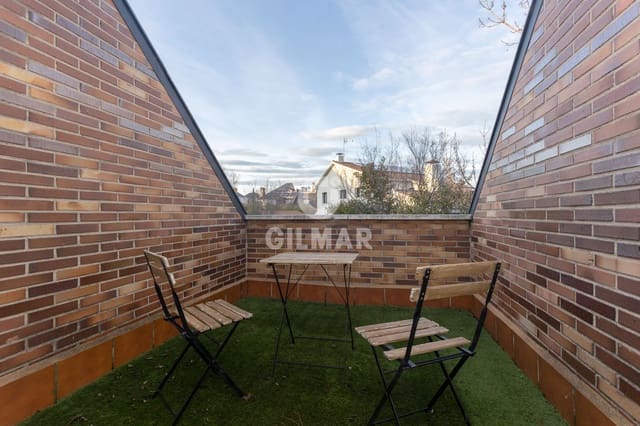 Pareado de 8 habitaciones en Majadahonda en venta con piscina garaje - 1.400.000 € (Ref: 9669240)