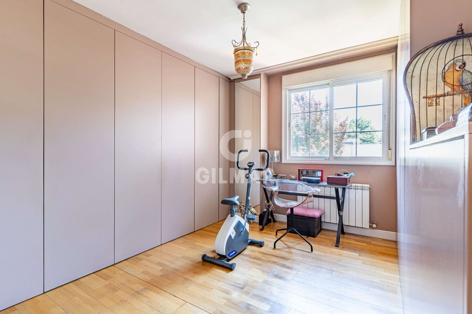 8 soverom Kjedet enebolig til salgs i Majadahonda med svømmebasseng garasje - € 1 400 000 (Ref: 9669240)