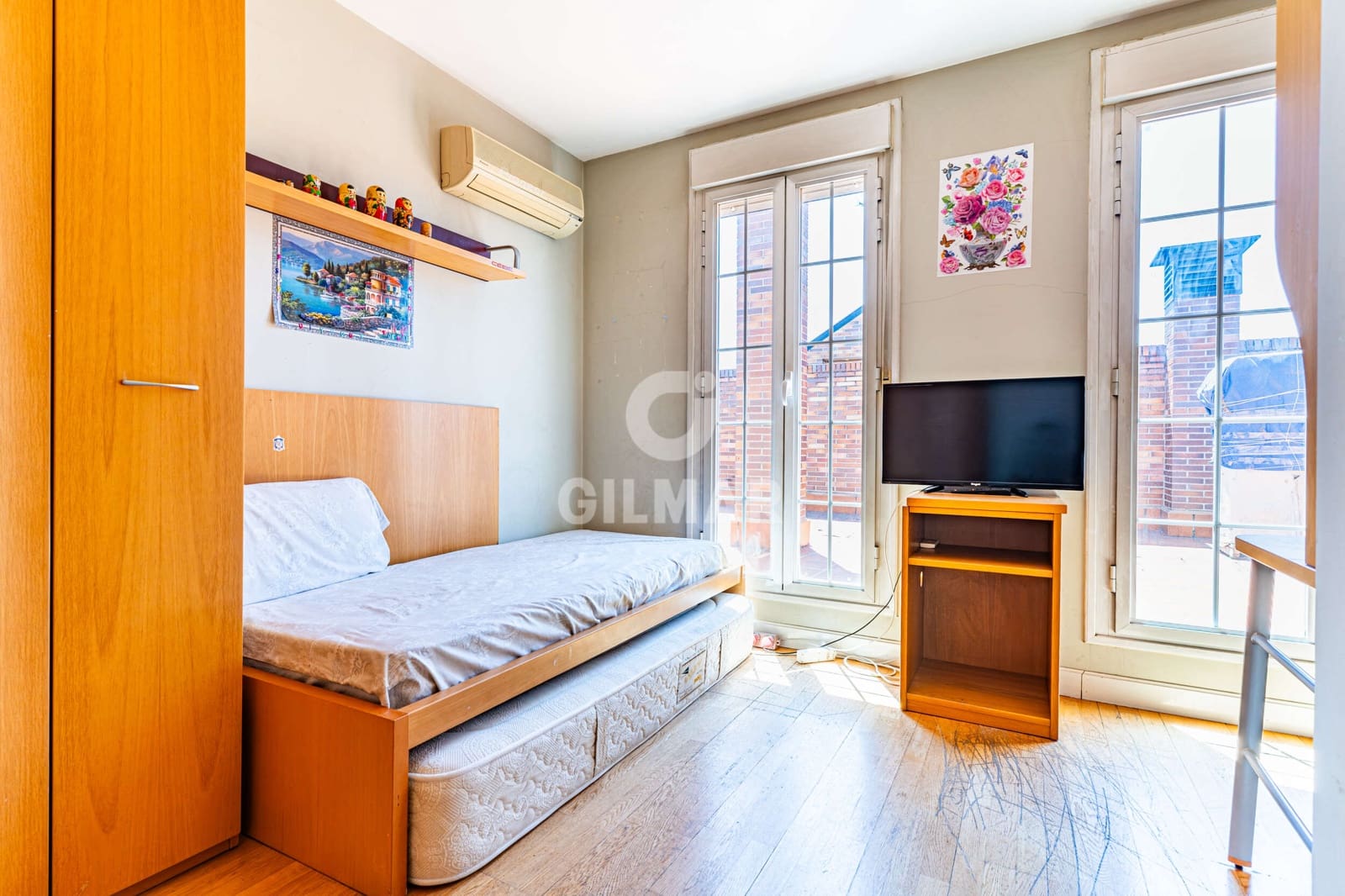 8 soverom Kjedet enebolig til salgs i Majadahonda med svømmebasseng garasje - € 1 400 000 (Ref: 9669240)