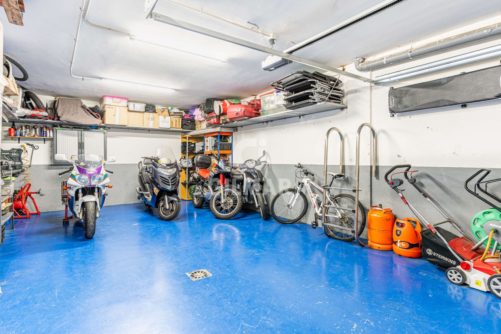 8 soverom Kjedet enebolig til salgs i Majadahonda med svømmebasseng garasje - € 1 400 000 (Ref: 9669240)