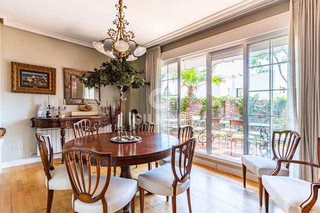8 bedroom Semi-detached Villa for sale in Majadahonda with pool garage - € 1,400,000 (Ref: 9669240)