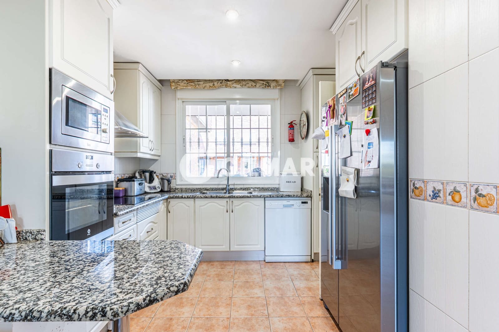 Pareado de 8 habitaciones en Majadahonda en venta con piscina garaje - 1.350.000 € (Ref: 9669240)