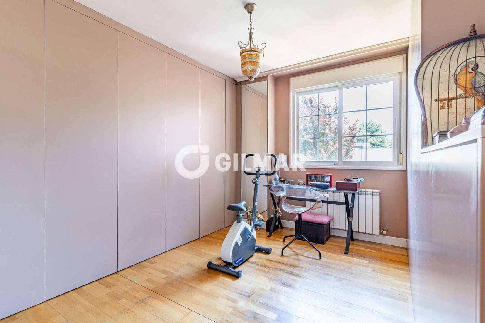 Pareado de 8 habitaciones en Majadahonda en venta con piscina garaje - 1.350.000 € (Ref: 9669240)