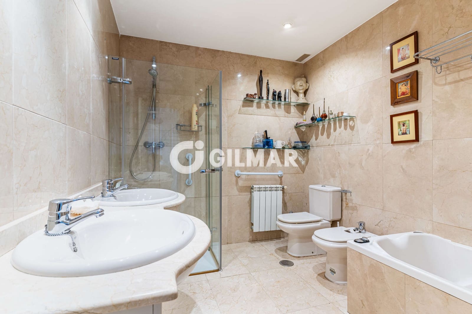Pareado de 8 habitaciones en Majadahonda en venta con piscina garaje - 1.350.000 € (Ref: 9669240)