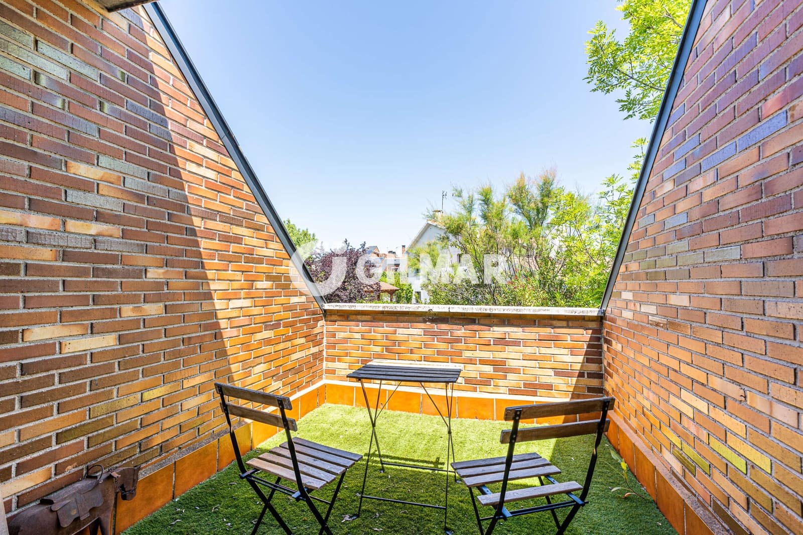 Pareado de 8 habitaciones en Majadahonda en venta con piscina garaje - 1.350.000 € (Ref: 9669240)