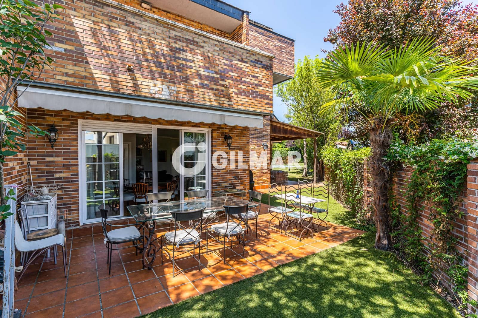 Pareado de 8 habitaciones en Majadahonda en venta con piscina garaje - 1.350.000 € (Ref: 9669240)