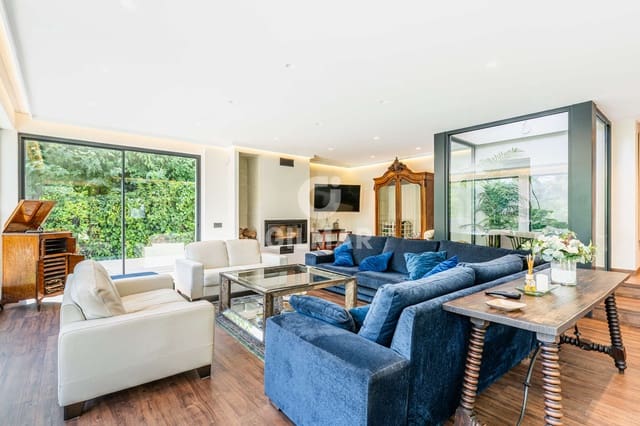 4 Zimmer Villa zu verkaufen in Majadahonda mit Pool - 1.875.000 € (Ref: 9669241)