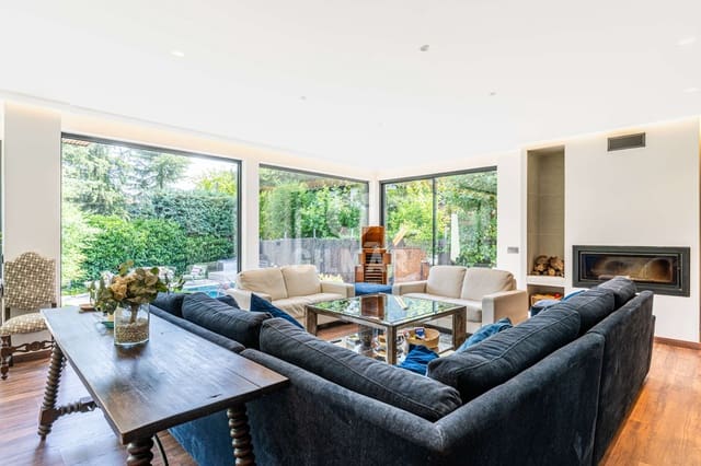 4 Zimmer Villa zu verkaufen in Majadahonda mit Pool - 1.875.000 € (Ref: 9669241)