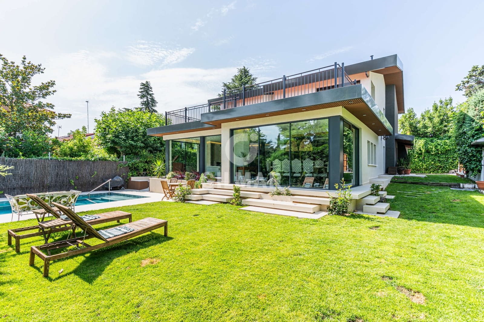 4 Zimmer Villa zu verkaufen in Majadahonda mit Pool - 1.875.000 € (Ref: 9669241)