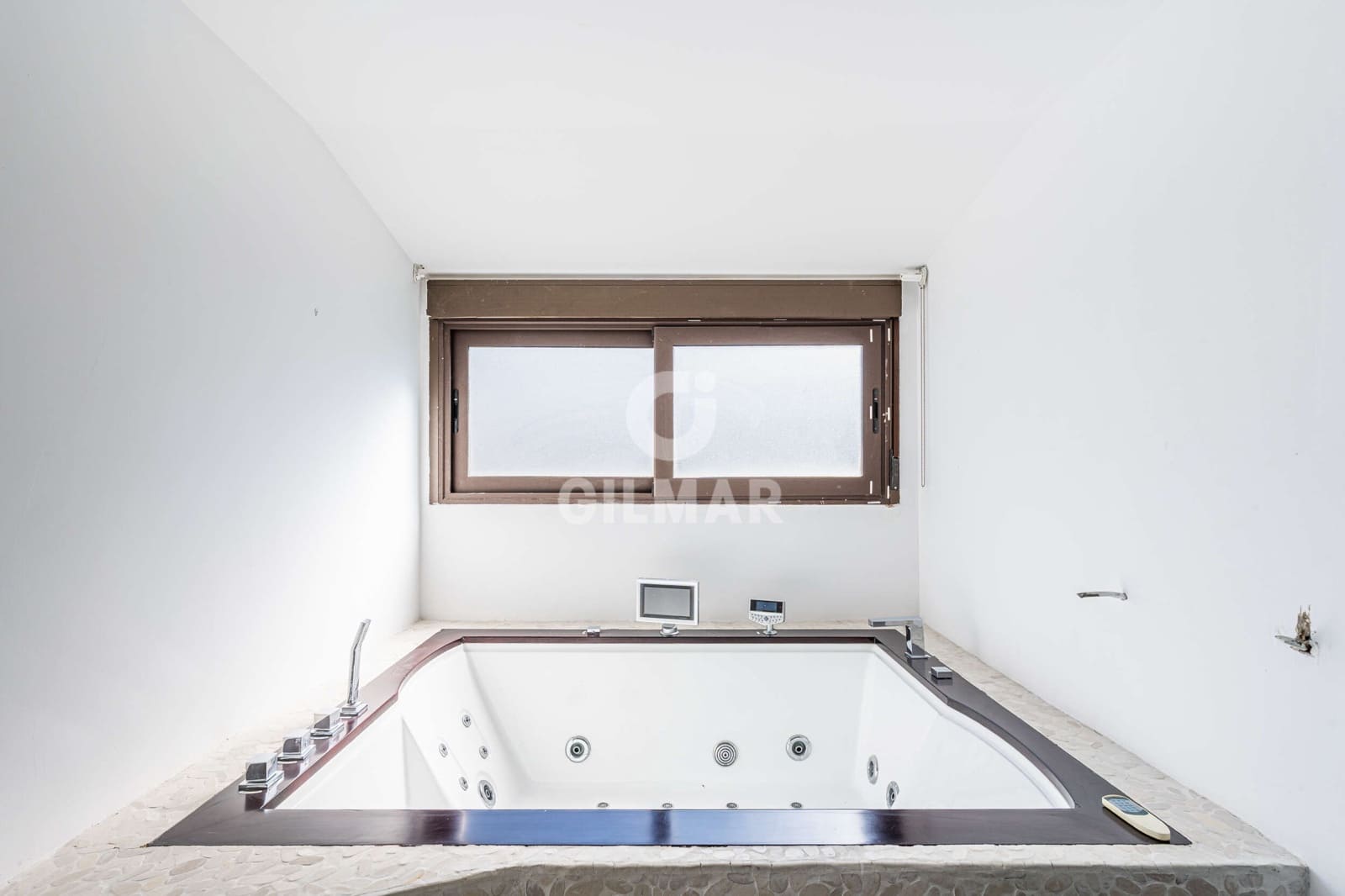 4 chambre Villa/Maison Semi-Mitoyenne à vendre à Villanueva del Pardillo avec piscine garage - 1 350 000 € (Ref: 9669243)