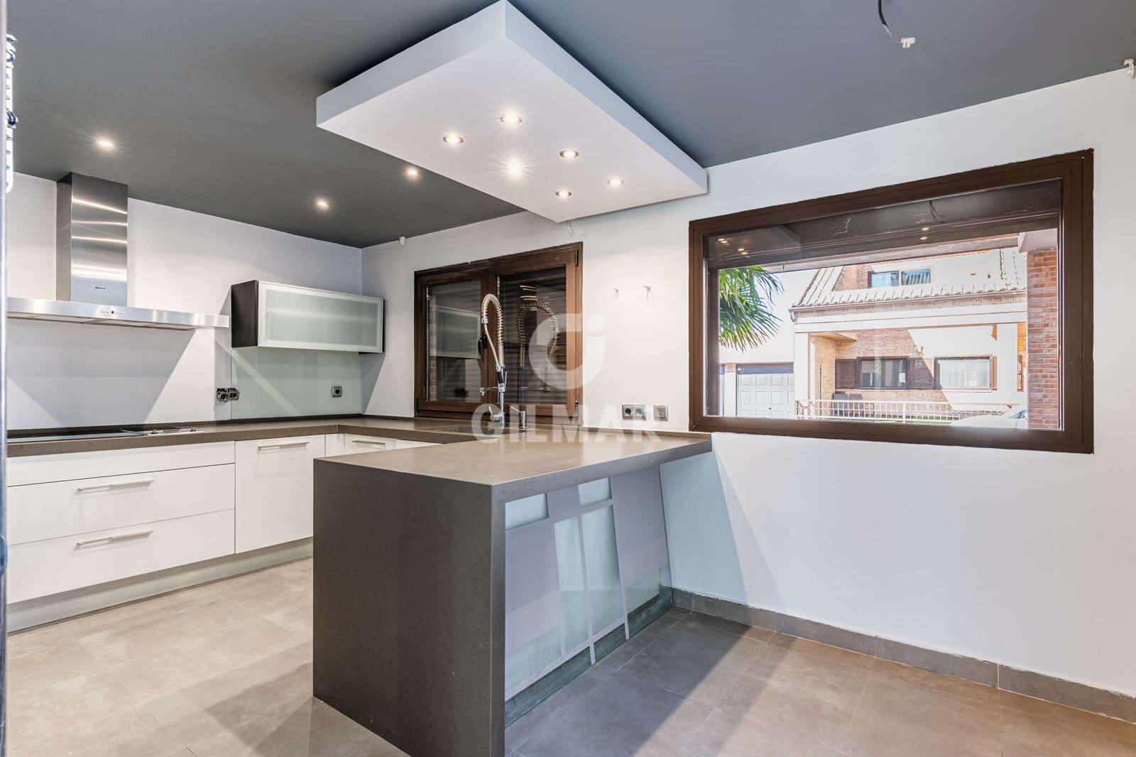 4 chambre Villa/Maison Semi-Mitoyenne à vendre à Villanueva del Pardillo avec piscine garage - 1 350 000 € (Ref: 9669243)