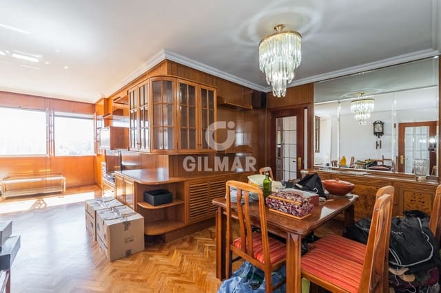 4 sovrum Lägenhet till salu i La Paz, Madrid stad med garage - 720 000 € (Ref: 9669385)