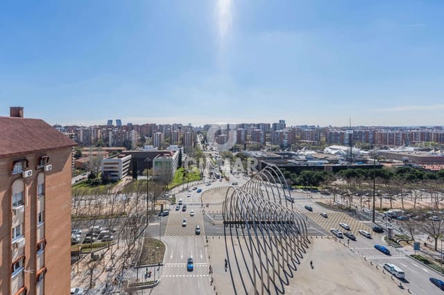 4 sovrum Lägenhet till salu i La Paz, Madrid stad med garage - 720 000 € (Ref: 9669385)