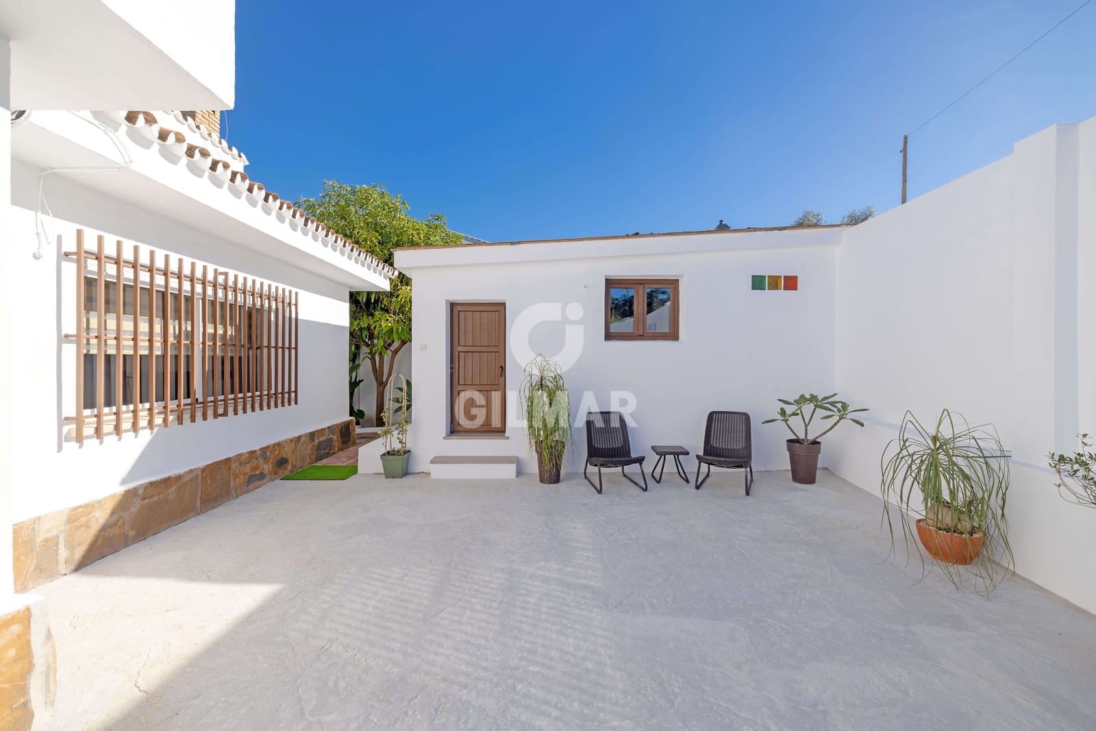 Chalet de 4 habitaciones en Alhaurín de la Torre en venta con piscina garaje - 900.000 € (Ref: 9669387)