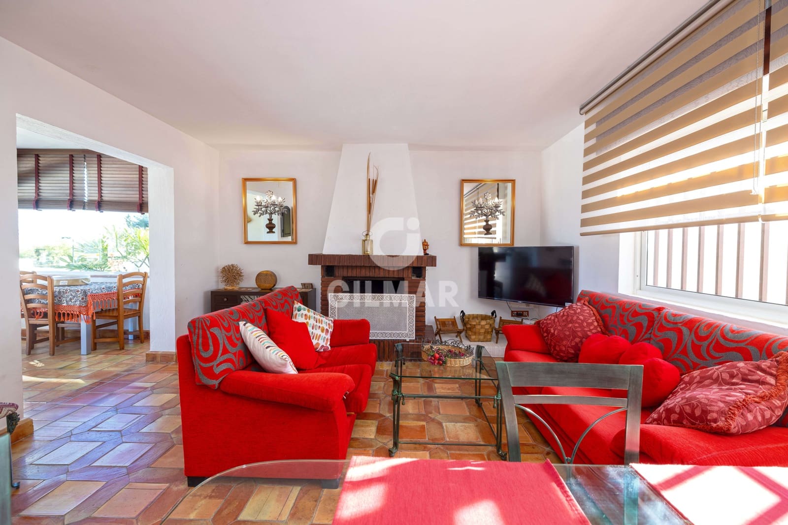 Chalet de 4 habitaciones en Alhaurín de la Torre en venta con piscina garaje - 900.000 € (Ref: 9669387)