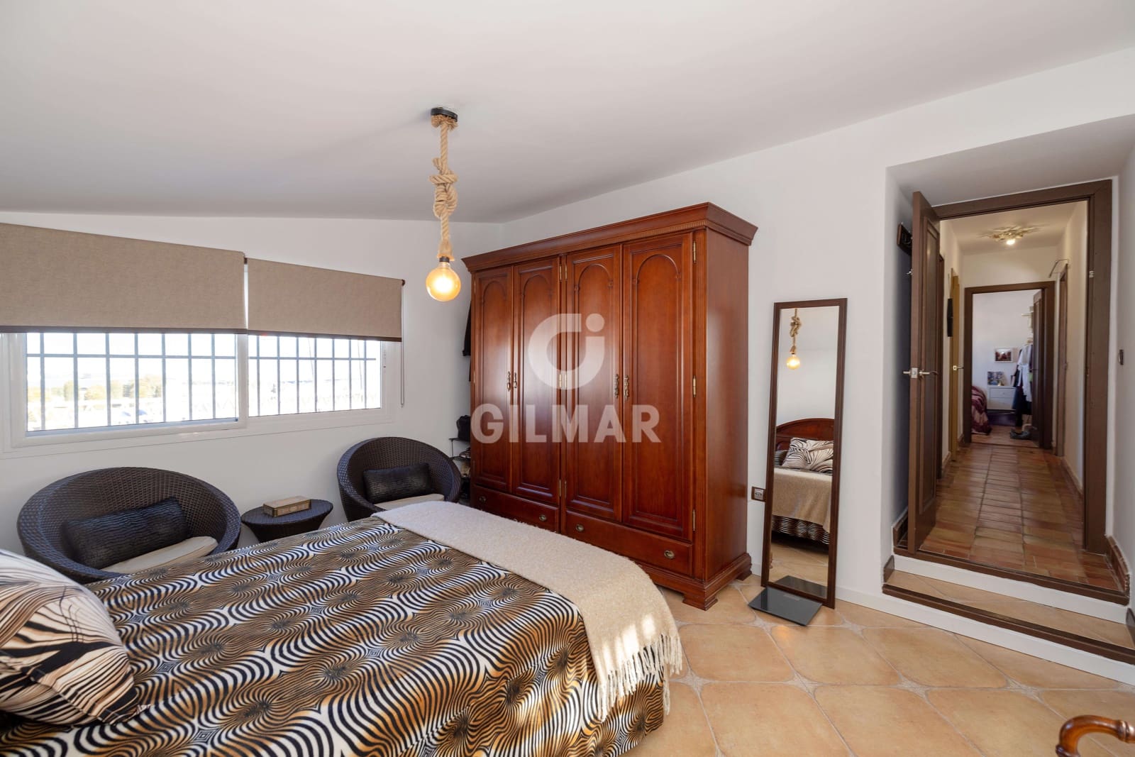 Chalet de 4 habitaciones en Alhaurín de la Torre en venta con piscina garaje - 900.000 € (Ref: 9669387)