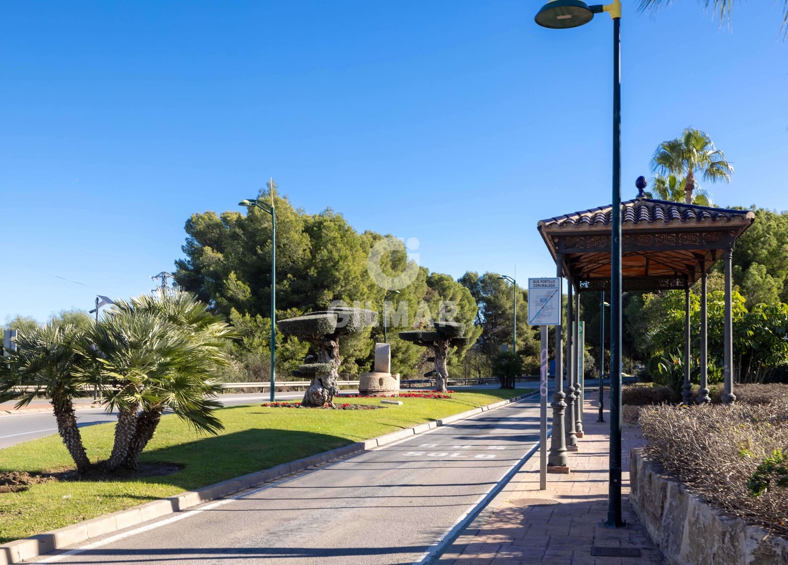 Chalet de 4 habitaciones en Alhaurín de la Torre en venta con piscina garaje - 900.000 € (Ref: 9669387)