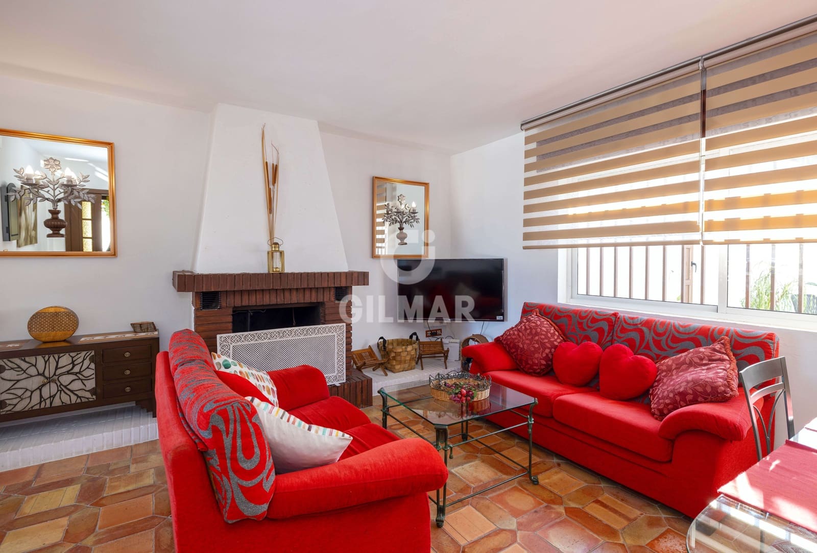 Chalet de 4 habitaciones en Alhaurín de la Torre en venta con piscina garaje - 900.000 € (Ref: 9669387)