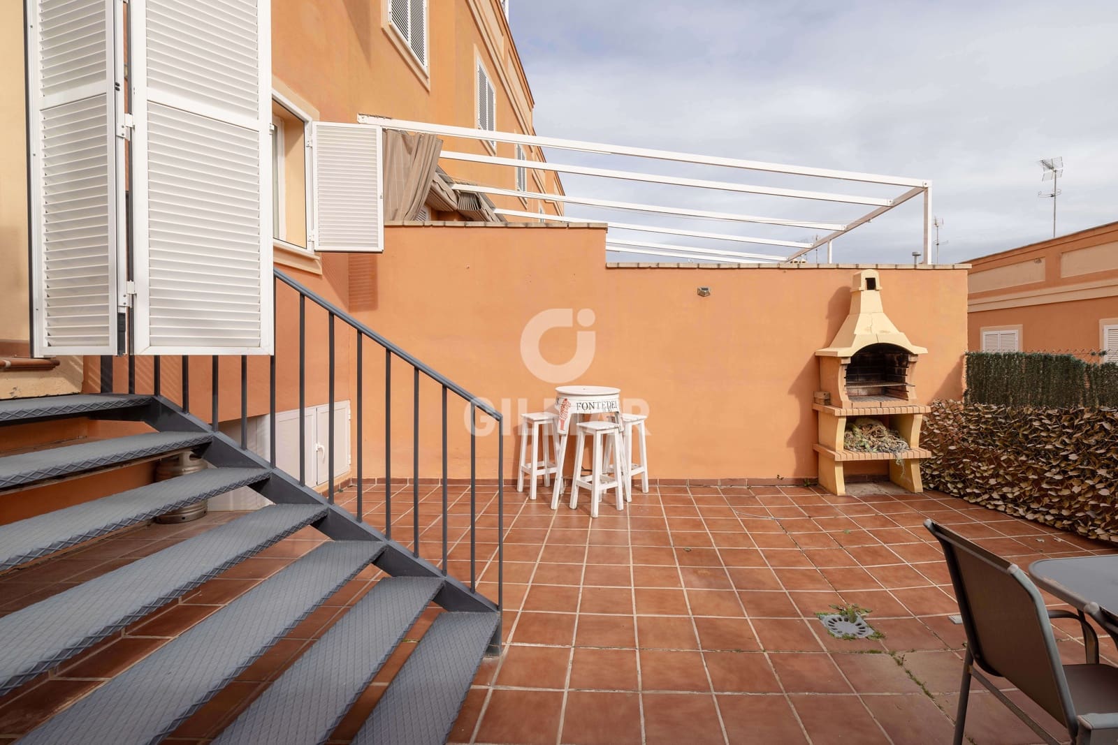 3 slaapkamer Rijtjeshuis te koop in Benajarafe met zwembad garage - € 420.000 (Ref: 9669390)