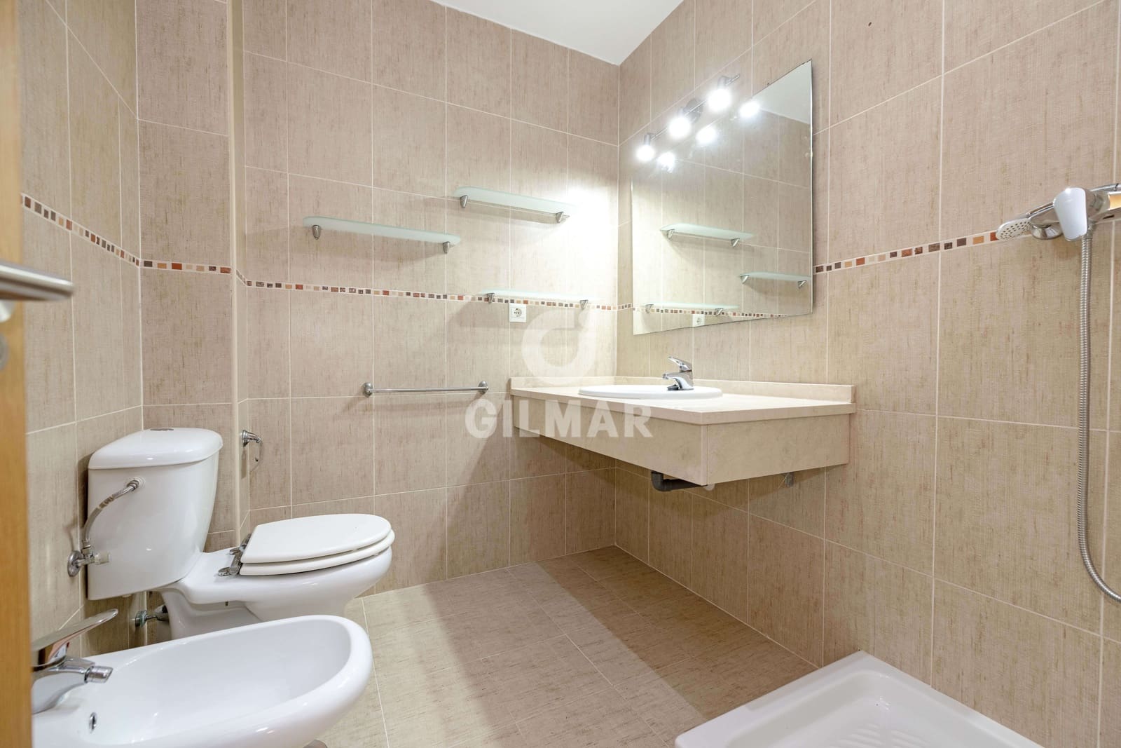 3 slaapkamer Rijtjeshuis te koop in Benajarafe met zwembad garage - € 420.000 (Ref: 9669390)