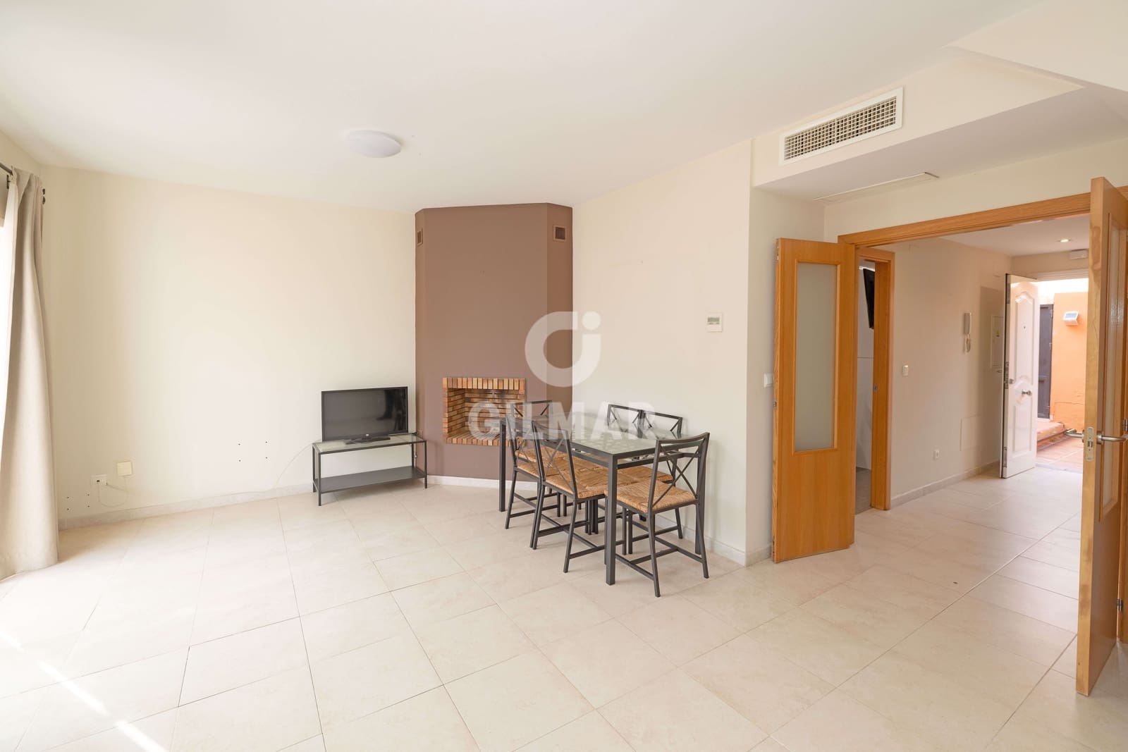 3 slaapkamer Rijtjeshuis te koop in Benajarafe met zwembad garage - € 420.000 (Ref: 9669390)