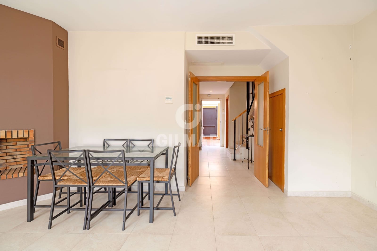 3 slaapkamer Rijtjeshuis te koop in Benajarafe met zwembad garage - € 420.000 (Ref: 9669390)