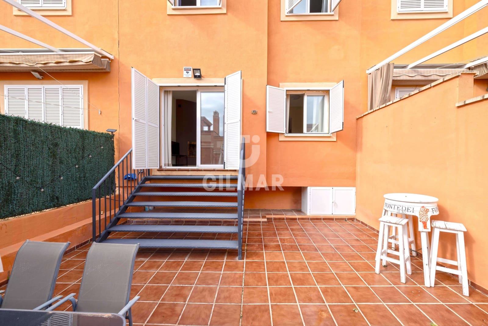 3 slaapkamer Rijtjeshuis te koop in Benajarafe met zwembad garage - € 420.000 (Ref: 9669390)