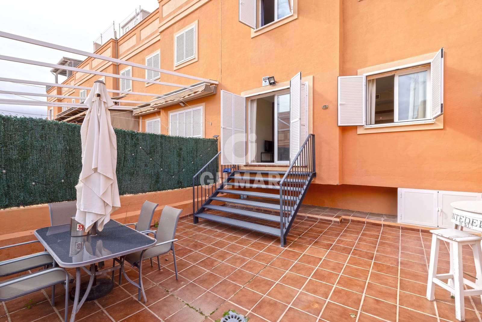 3 slaapkamer Rijtjeshuis te koop in Benajarafe met zwembad garage - € 420.000 (Ref: 9669390)