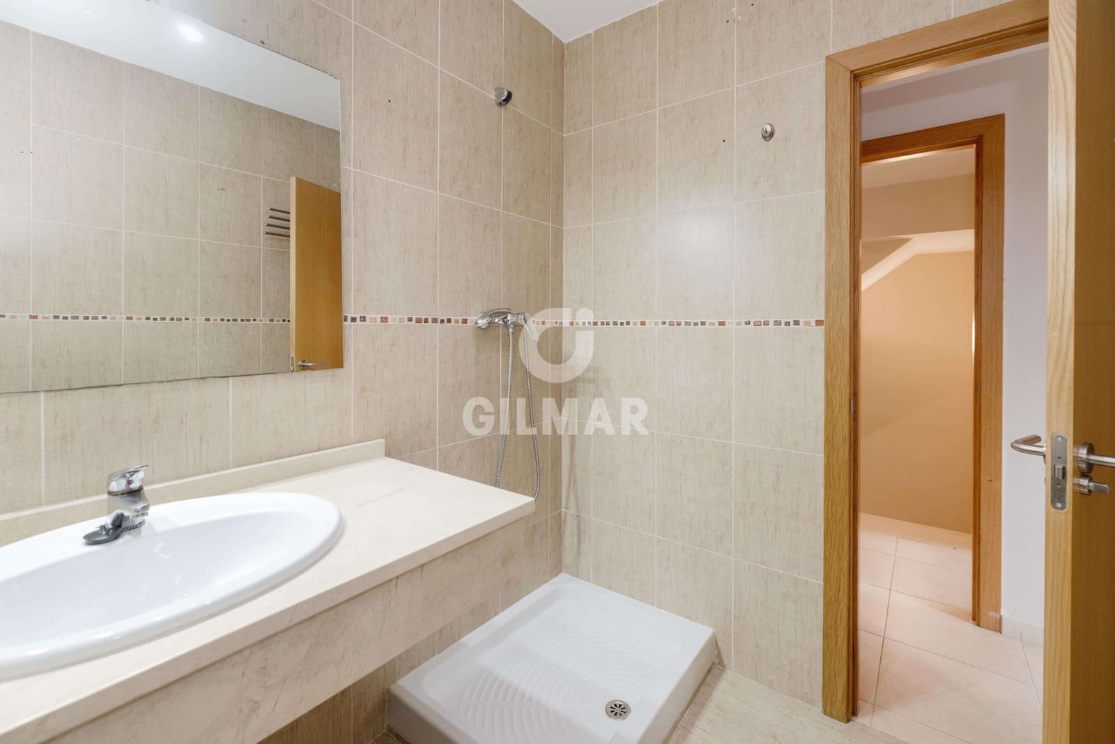 3 slaapkamer Rijtjeshuis te koop in Benajarafe met zwembad garage - € 420.000 (Ref: 9669390)