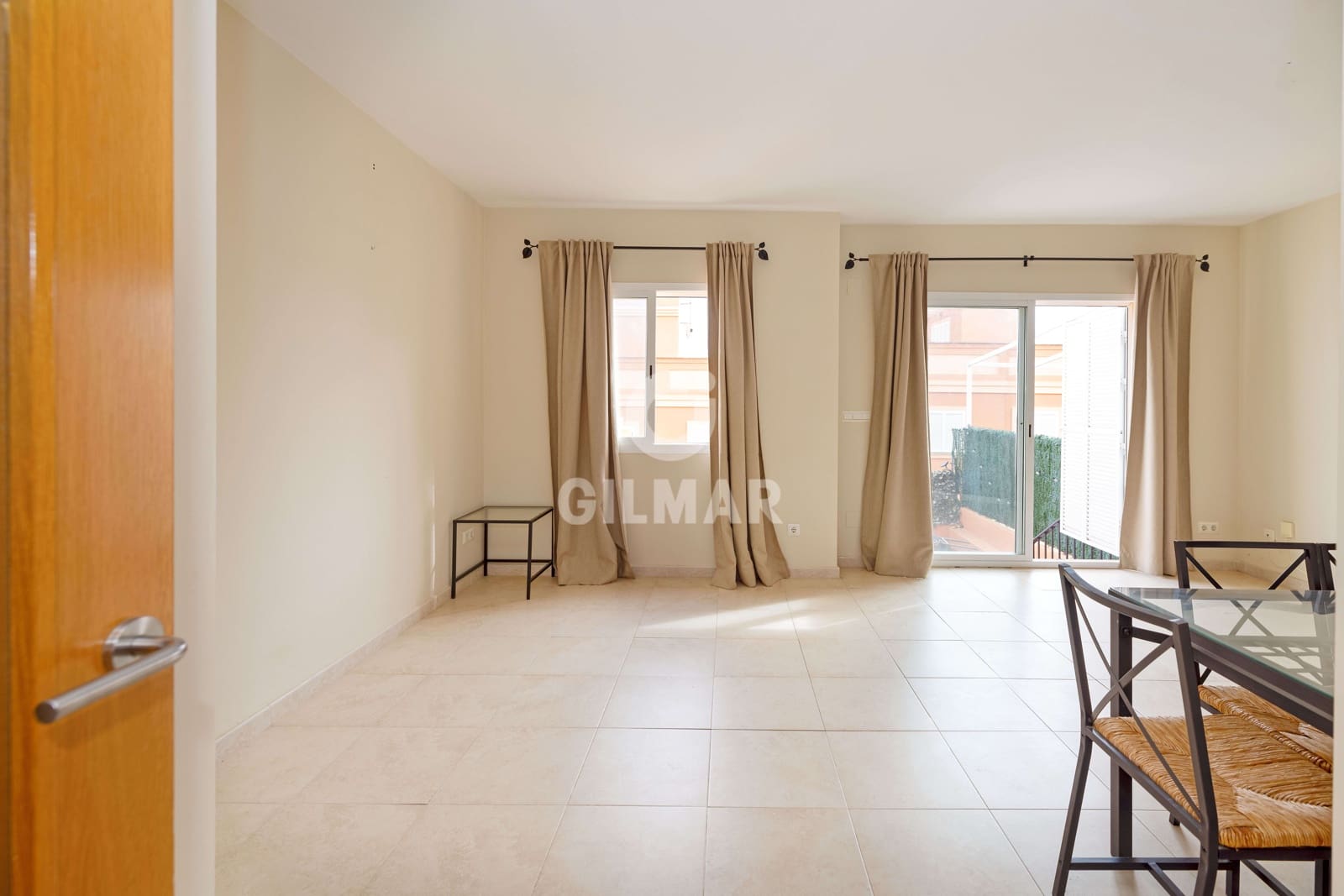 3 slaapkamer Rijtjeshuis te koop in Benajarafe met zwembad garage - € 420.000 (Ref: 9669390)