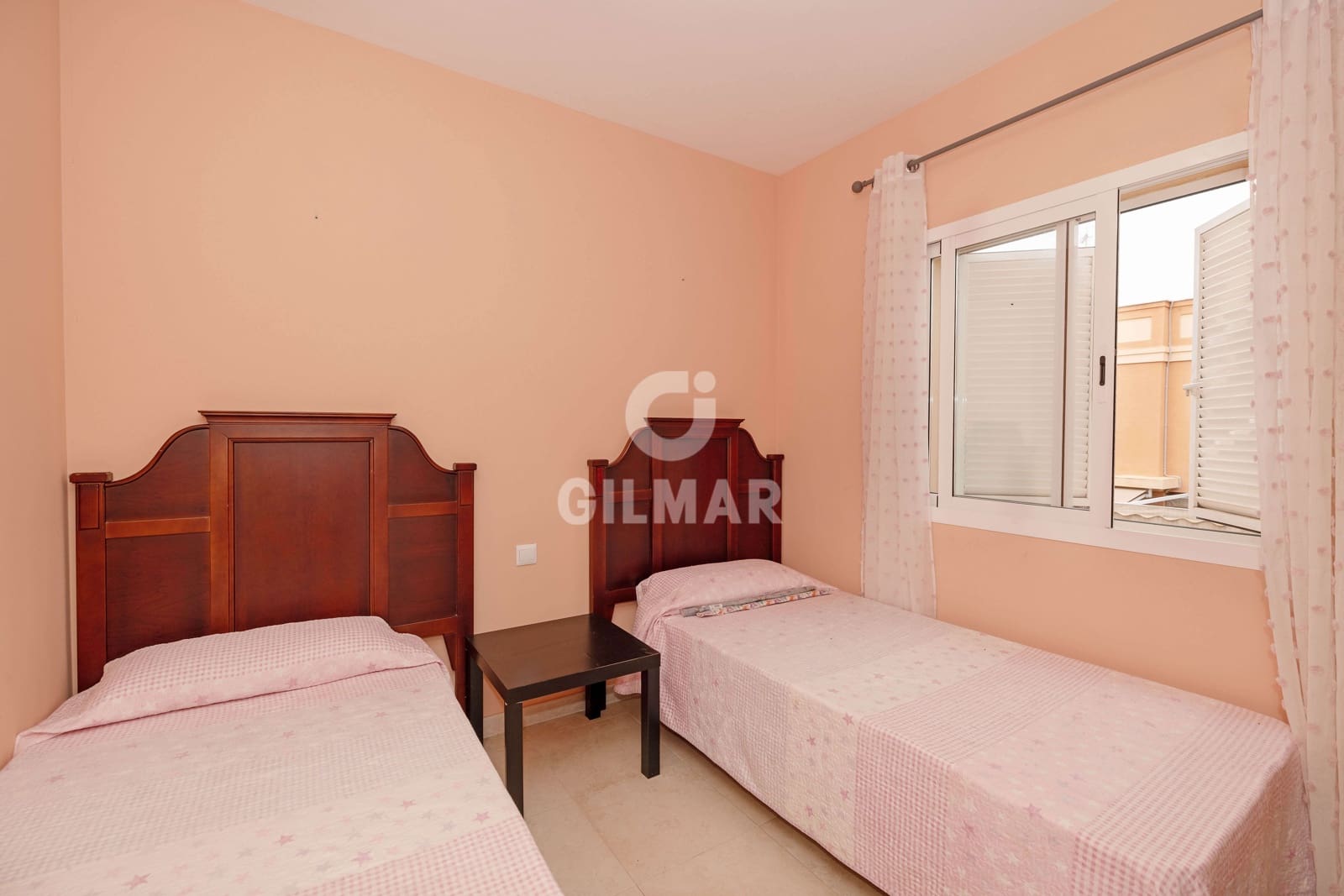 3 slaapkamer Rijtjeshuis te koop in Benajarafe met zwembad garage - € 420.000 (Ref: 9669390)