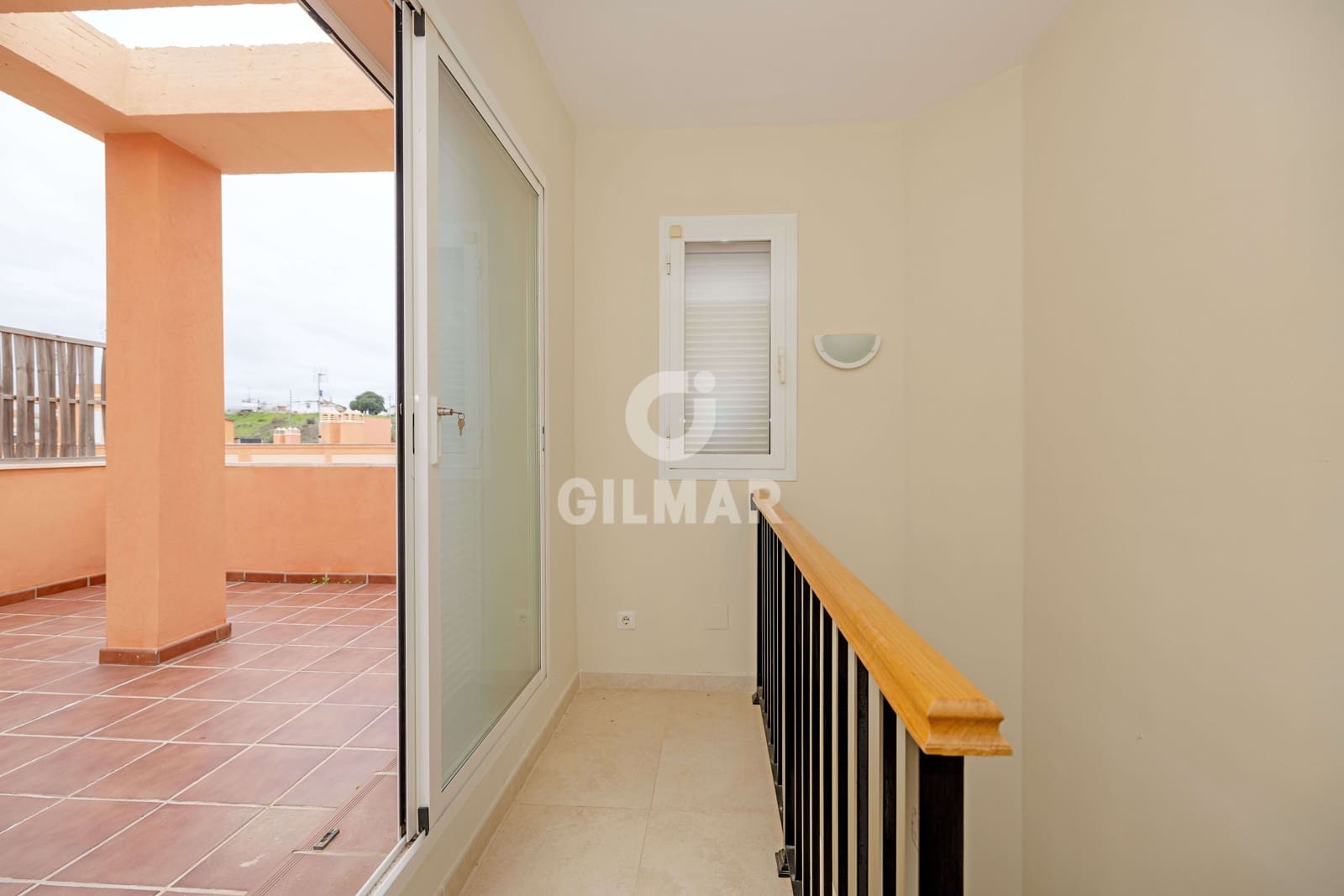 3 slaapkamer Rijtjeshuis te koop in Benajarafe met zwembad garage - € 420.000 (Ref: 9669390)