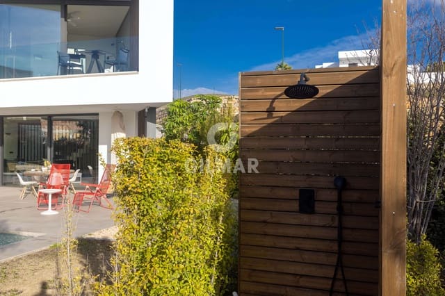 3 soverom Villa til salgs i El Limonar, Málaga by med svømmebasseng garasje - € 3 000 000 (Ref: 9669391)