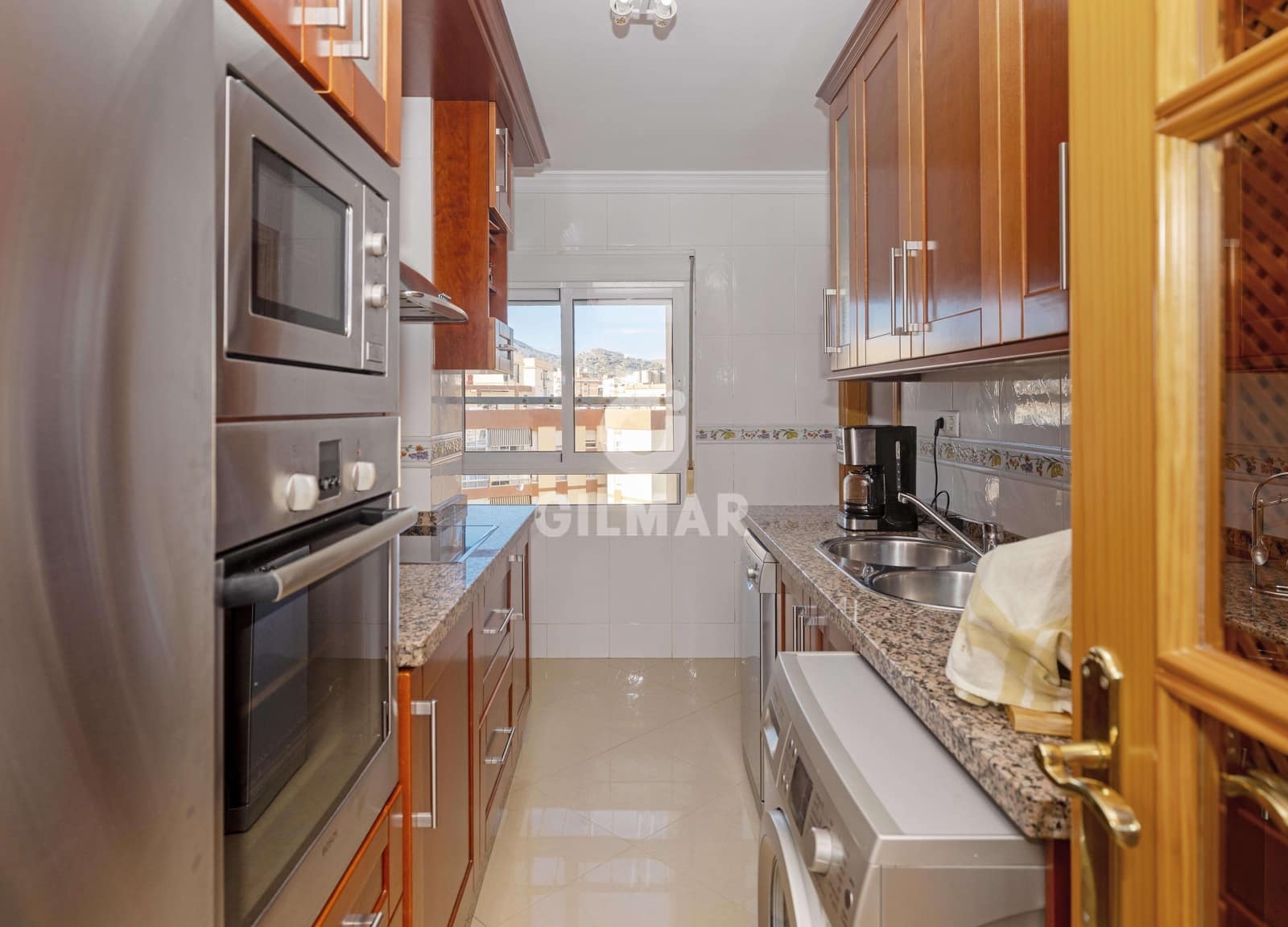 3 sovrum Lägenhet till salu i Malaga stad med garage - 335 000 € (Ref: 9669392)