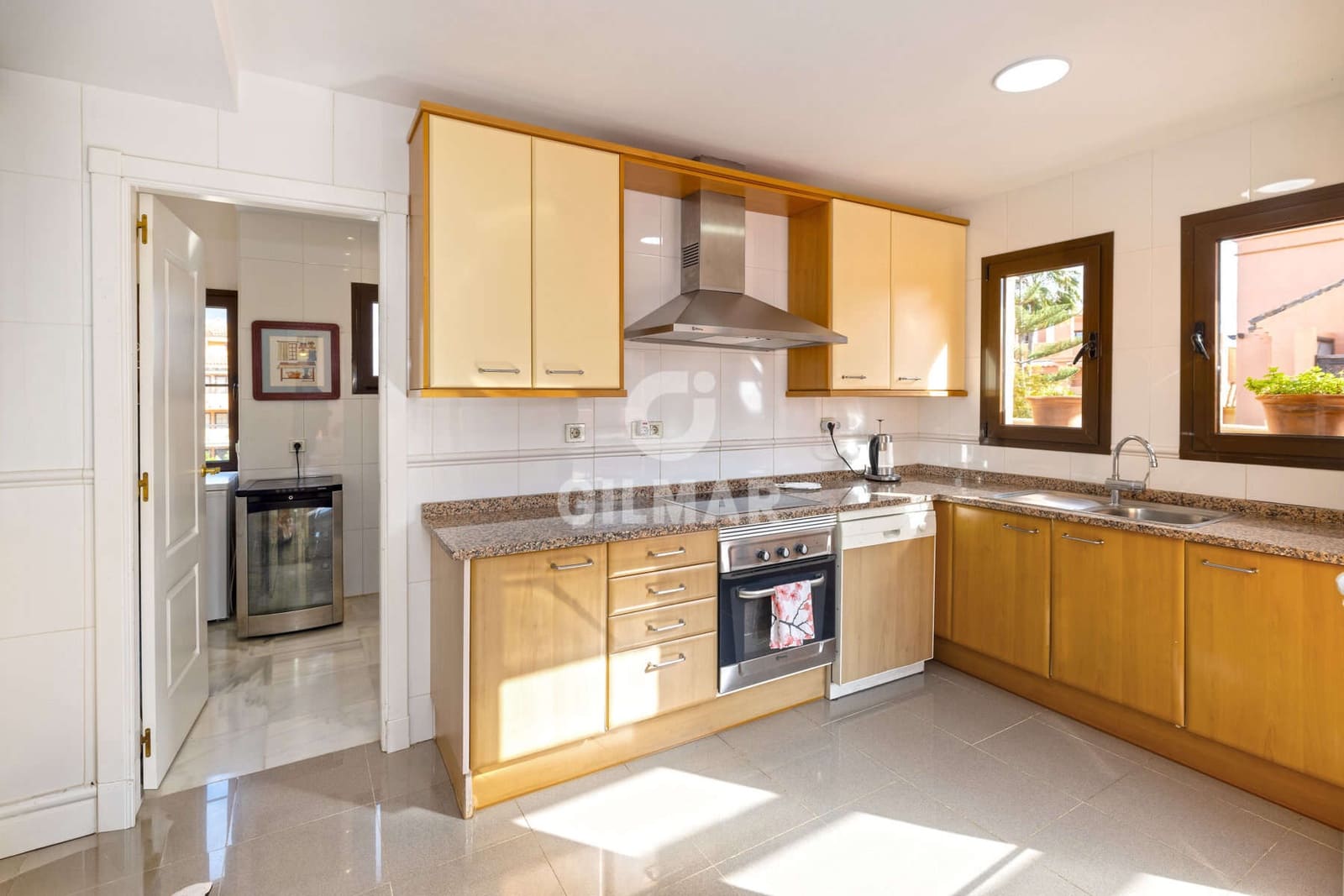 4 sypialnia Penthouse na sprzedaż w Atalaya-Isdabe z basenem garażem - 893 000 € (Ref: 9670977)