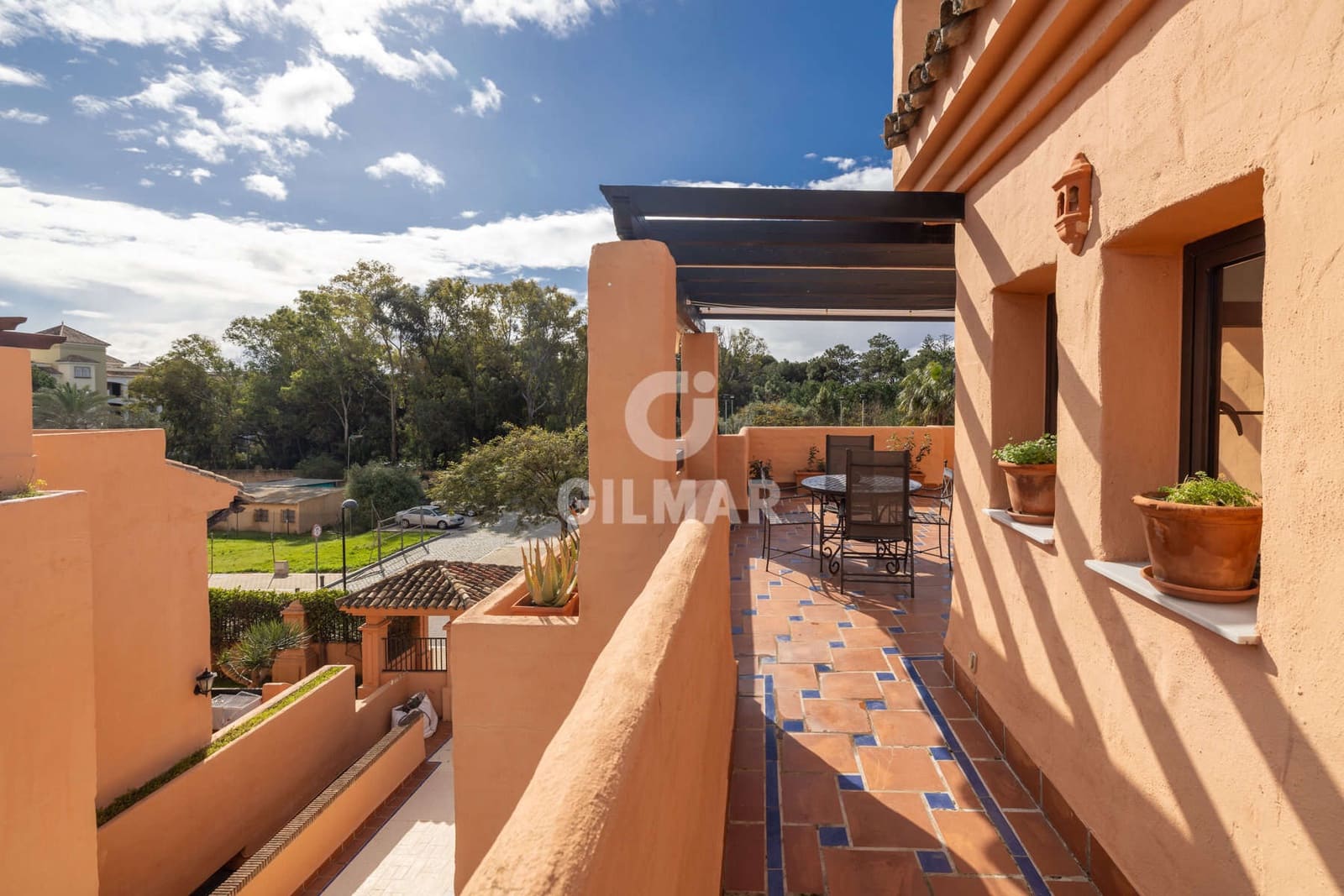 4 sypialnia Penthouse na sprzedaż w Atalaya-Isdabe z basenem garażem - 893 000 € (Ref: 9670977)