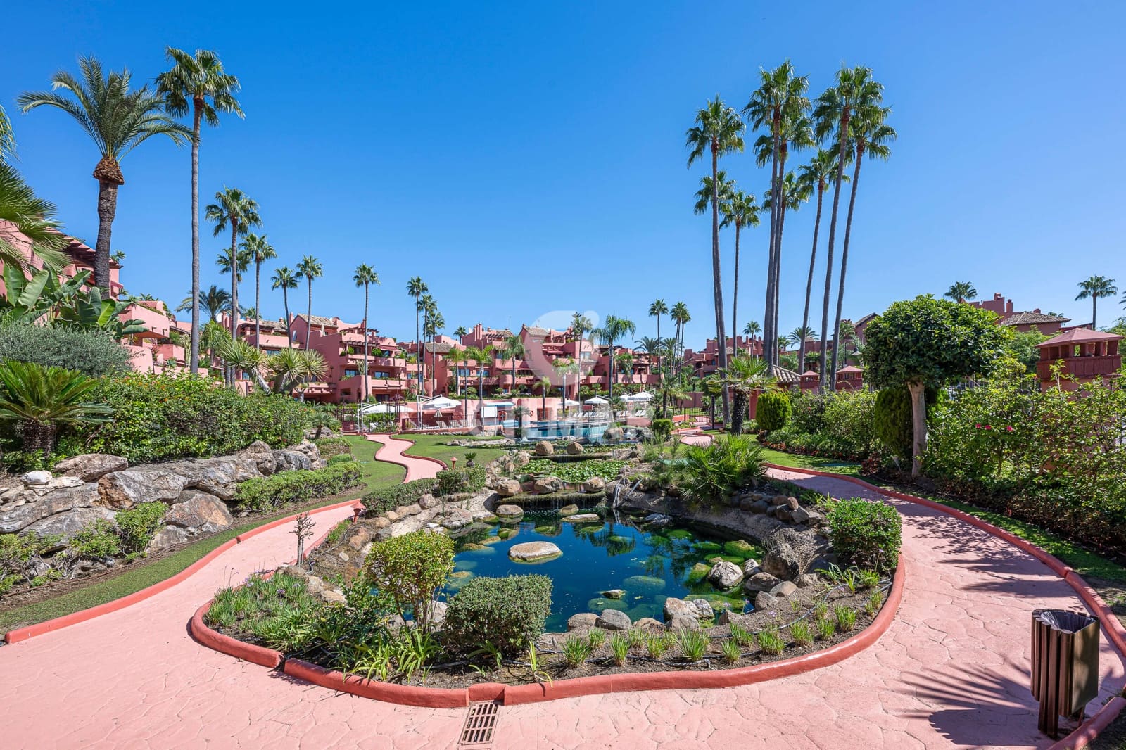 3 sovrum Takvåning till salu i Guadalmansa med garage - 2 650 000 € (Ref: 9671120)