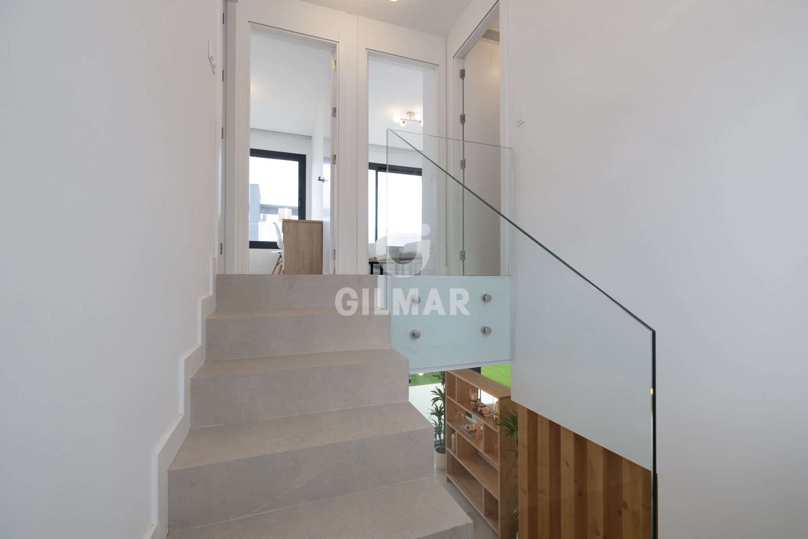 3 soverom Kjedet enebolig til salgs i New Golden Mile med svømmebasseng garasje - € 950 000 (Ref: 9674778)