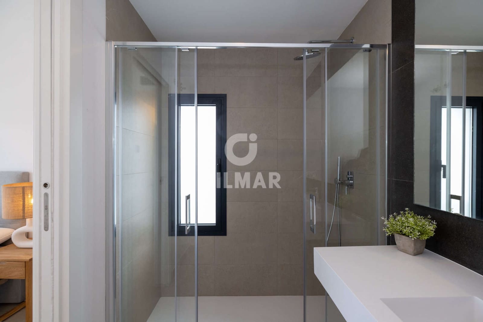 3 soverom Kjedet enebolig til salgs i New Golden Mile med svømmebasseng garasje - € 950 000 (Ref: 9674778)