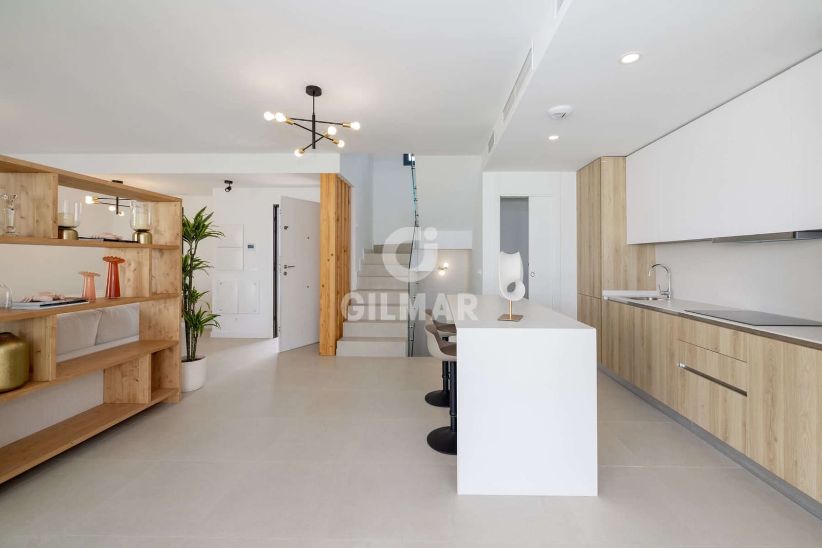 3 soverom Kjedet enebolig til salgs i New Golden Mile med svømmebasseng garasje - € 950 000 (Ref: 9674778)