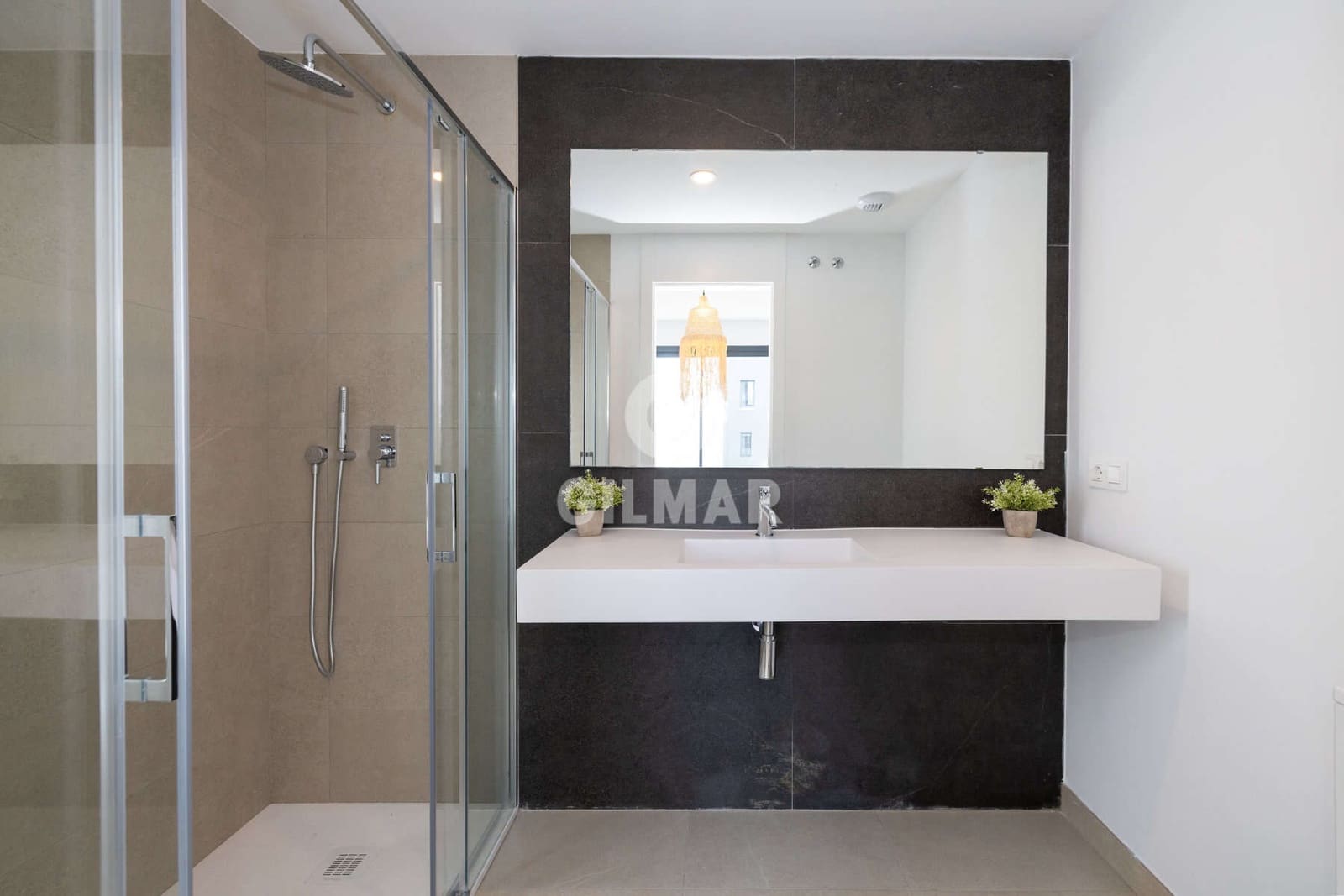 3 soverom Kjedet enebolig til salgs i New Golden Mile med svømmebasseng garasje - € 950 000 (Ref: 9674778)