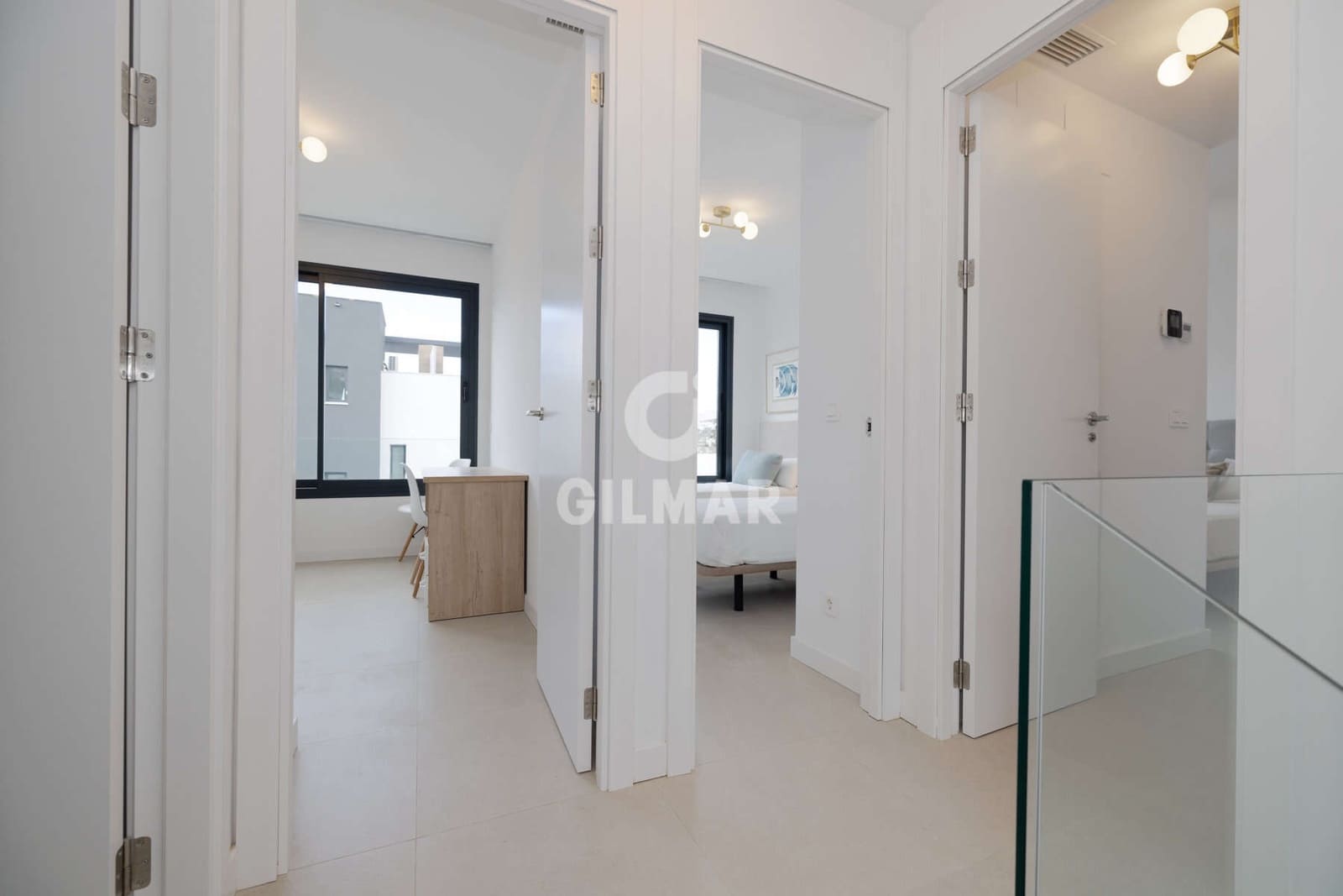 3 soverom Kjedet enebolig til salgs i New Golden Mile med svømmebasseng garasje - € 950 000 (Ref: 9674778)