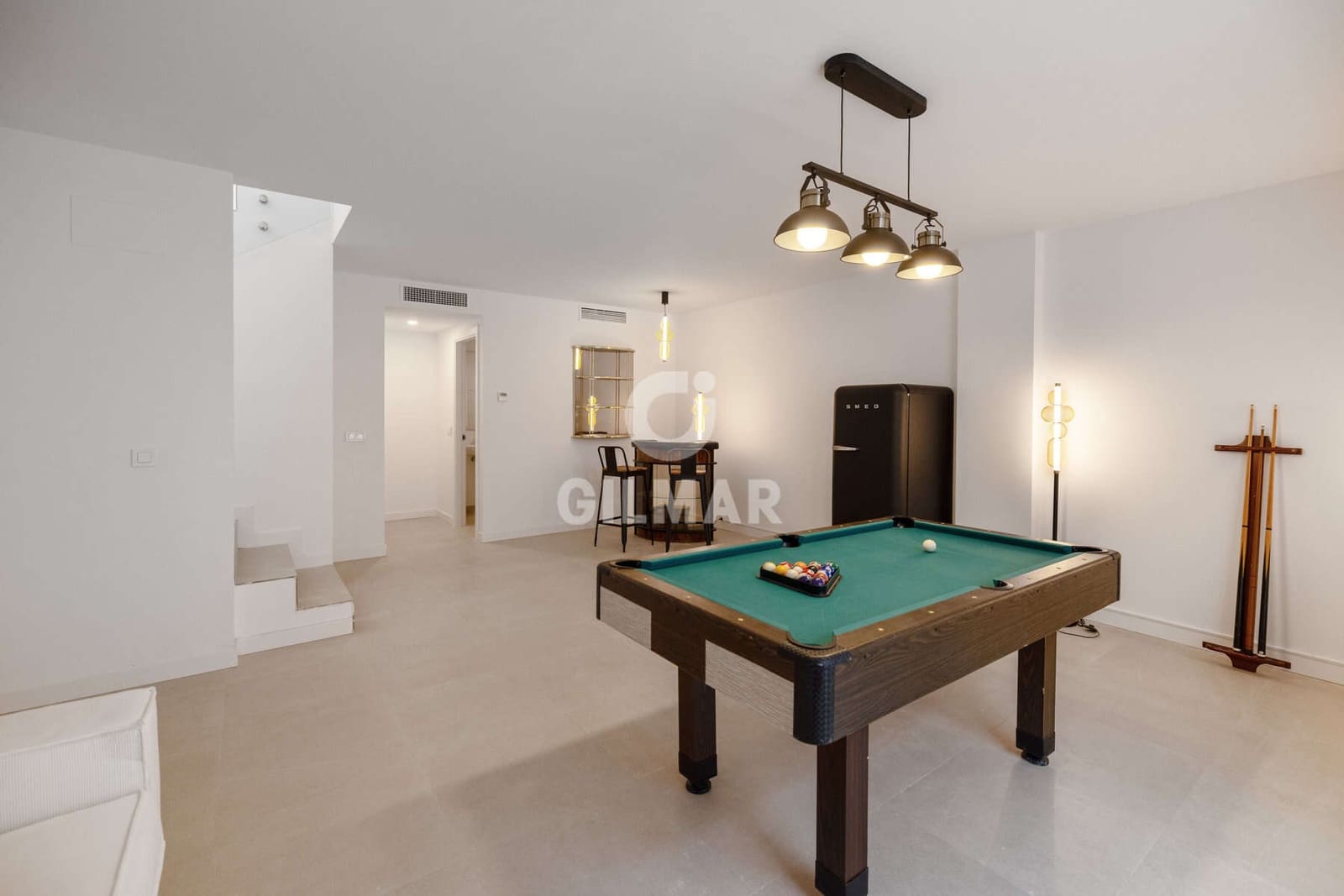 3 soverom Kjedet enebolig til salgs i New Golden Mile med svømmebasseng garasje - € 950 000 (Ref: 9674778)